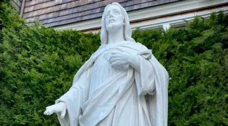 Desconocidos dañan estatua del Sagrado Corazón de Jesús
