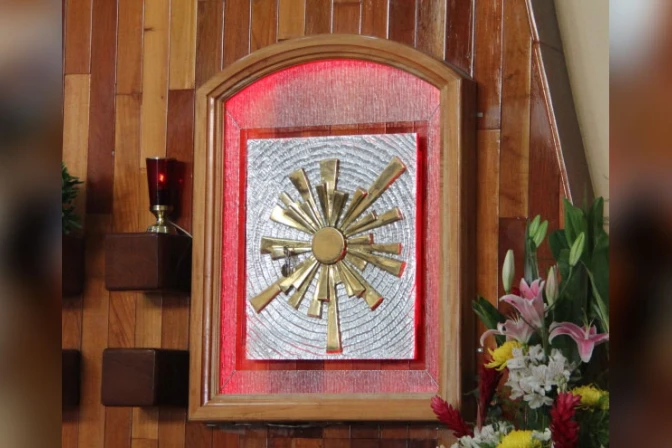 Costa Rica: Obispo celebra Misa de reparación tras robo de sagrario con hostias consagradas