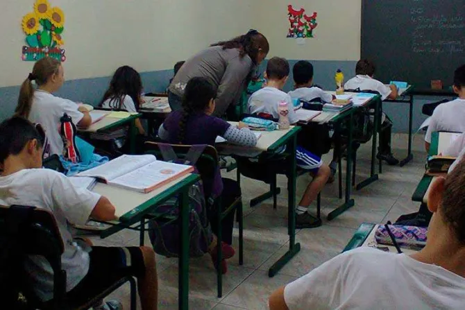 Reforma educativa socialista quiere “asfixiar” a escuela concertada, denuncian