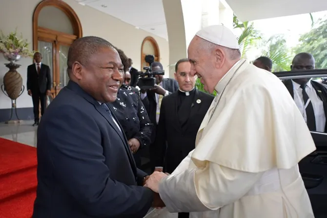 Viaje del Papa a África: Discurso ante las autoridades de Mozambique