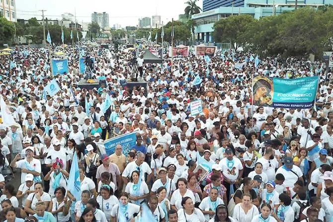 “¡Salvemos las 2 vidas!”, el grito de miles en masiva manifestación en República Dominicana