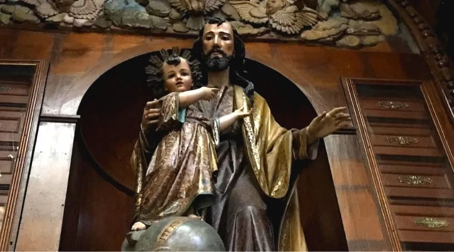 Imagen de San José y el Niño Jesús en la iglesia de San Pedro, en Lima (Perú). Crédito: David Ramos / ACI Prensa.?w=200&h=150