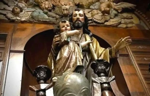 Imagen de San Josu00e9 y el Niu00f1o Jesu00fas en la iglesia de San Pedro, en Lima (Peru00fa). Cru00e9dito: David Ramos / ACI Prensa. 