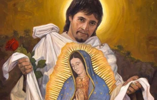 San Juan Diego sostiene en sus manos la imagen de la Virgen de Guadalupe, en pintura de Rau00fal Berzosa. 