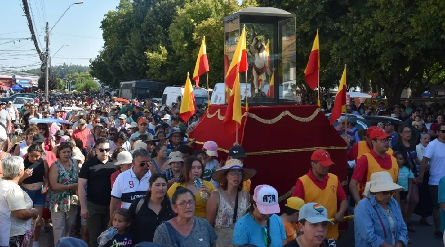 Miles celebraron a San Sebastián en Chile
