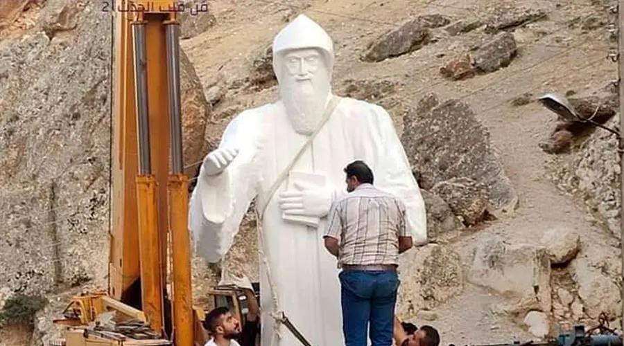 Estatua de San Chárbel Makhlouf en Maalula (Siria). Créditos: Maronitas.org