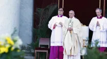 Papa Francisco en el exterior de la Basílica de San Juan de Letrán por la Solemnidad del Corpus Christi 2017 / Crédito: Daniel Ibañez (ACI Prensa)