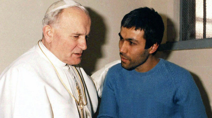 San Juan Pablo II y Ali Agca / Crédito: Vatican Media?w=200&h=150