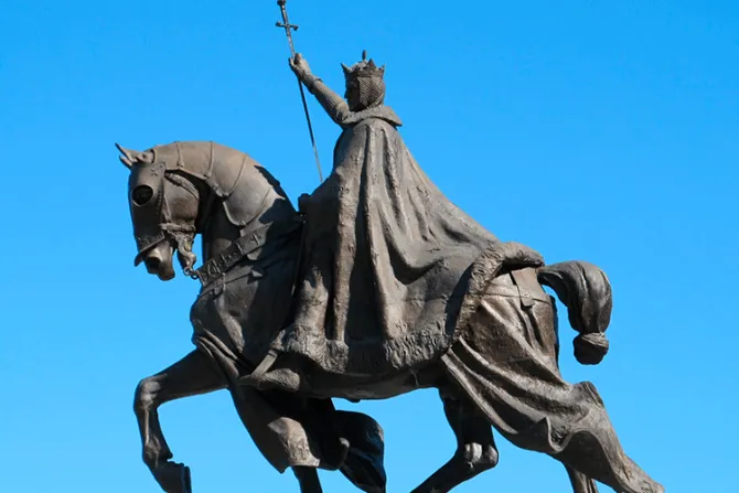 “Una vida inspirada en Cristo”: Arquidiócesis defiende estatua de San Luis IX en peligro