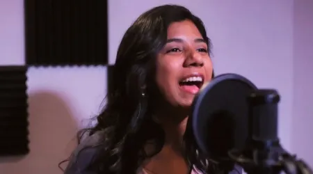 Cantante católica lanza videoclip de canción inspirada en las cartas de San Pablo