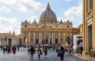 Plaza y Basu00edlica de San Pedro en el Vaticano. Cru00e9dito: Unsplash 