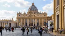 Plaza y Basílica de San Pedro en el Vaticano. Crédito: Unsplash