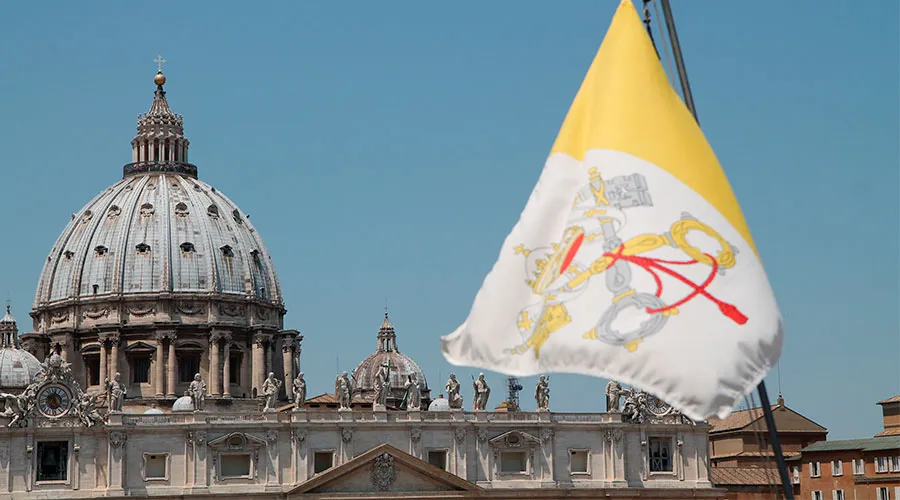 Obispo espera que se revierta suspensión de Misas privadas en Basílica de San Pedro