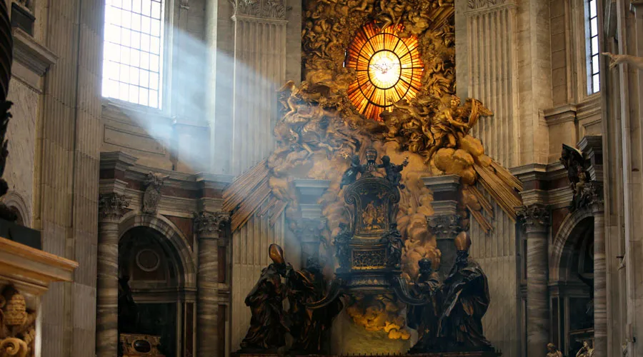 Vista interior de la Basílica de San Pedro en el Vaticano (Foto Lauren Cater / ACI Prensa)?w=200&h=150