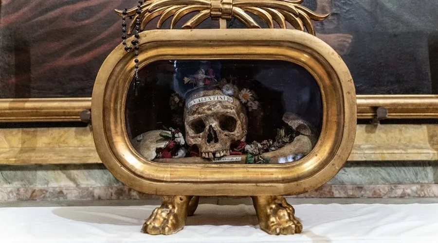 Cráneo de San Valentín en Santa María en Cosmedín, Roma. Crédito: Daniel Ibáñez/ACI Prensa?w=200&h=150