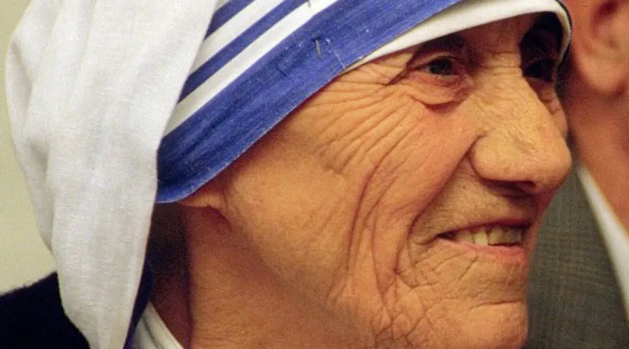 Santa Madre Teresa de Calcuta. Crédito: Túrelio (CC BY-SA 2.0 DE).