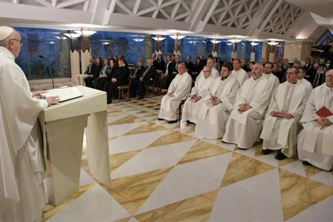 Papa Francisco critica duramente las colonizaciones ideológicas: Son una blasfemia