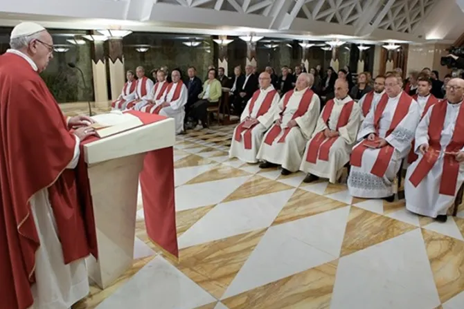 Papa Francisco: La corrupción y el dinero son blasfemias que apartan de Dios