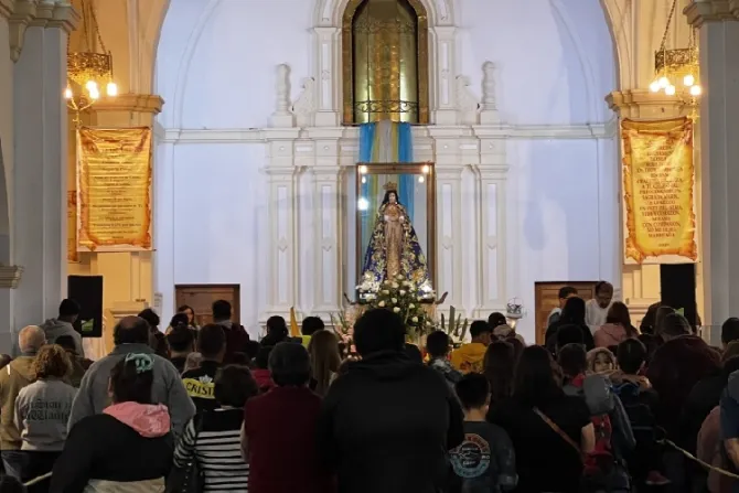 Más de un millón de chilenos peregrinan a santuario para honrar a la Virgen