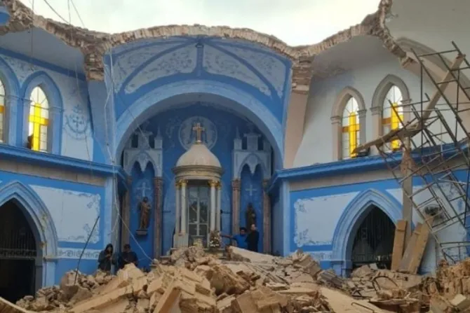 Sacerdote asegura que “la fe está de pie” a pesar de derrumbe de iglesia en México
