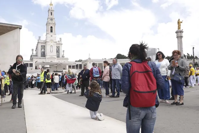 Santuario de Fátima rompe récord de peregrinos en el centenario de apariciones