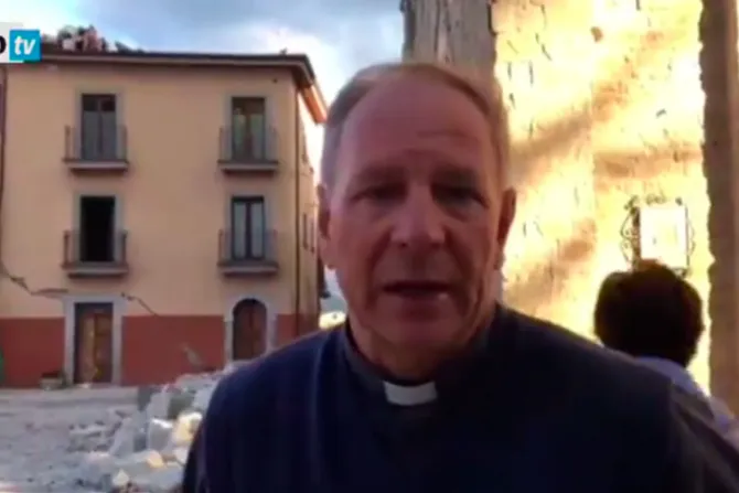 VIDEO: Las lágrimas de este sacerdote por tragedia en Italia conmueven las redes