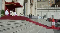 El Papa y el Cardenal Angelo Amato durante una ceremonia de beatificación. Foto: ACI Prensa