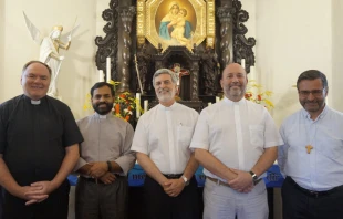 La nueva direcciu00f3n general de los Padres de Schoenstatt. El P. Alexander Awi Mello en el centro. Cru00e9dito: Schoenstatt.org 