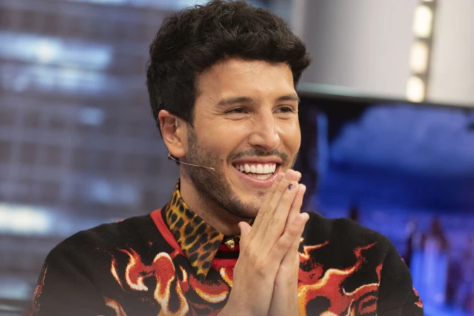 Sebastián Yatra habla de Dios y el amor incondicional en pleno concierto