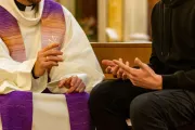 Entra en vigor ley que obliga a sacerdotes a violar el secreto de confesión en Australia