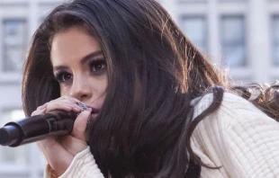 Selena Gomez. Cru00e9dito: Anthony Quintano (CC BY 2.0) 