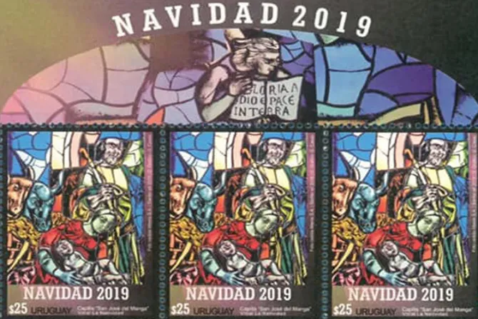 Correo Uruguayo emitió sello de Navidad con vitral de capilla católica