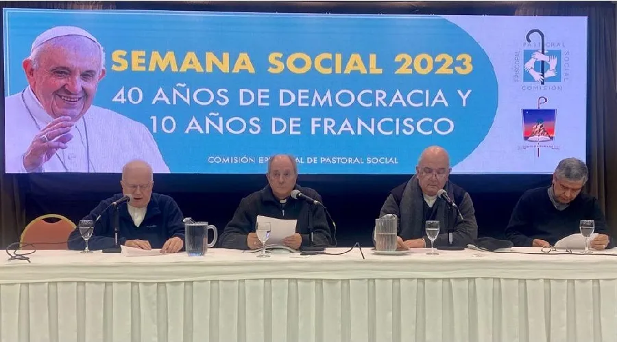 Panel de obispos en la Semana Social 2023. Crédito: Conferencia Episcopal Argentina?w=200&h=150