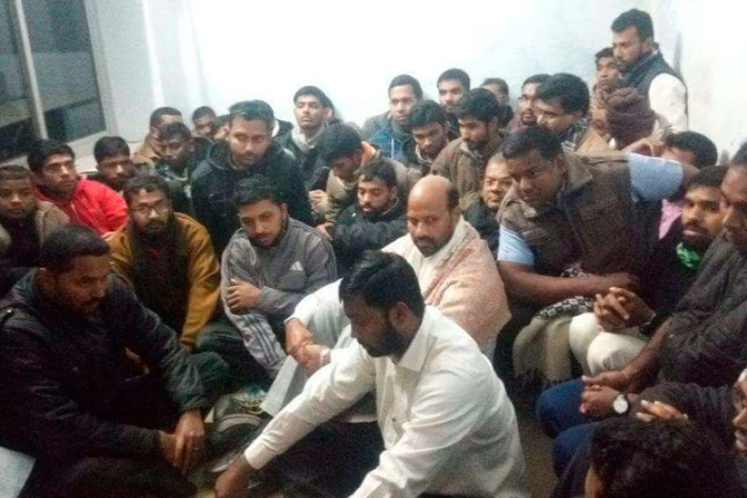 Policía detiene a sacerdotes y seminaristas por cantar villancicos en India