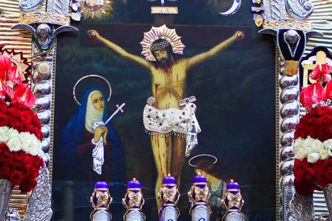 Señor de los Milagros recorrerá calles del norte del Perú