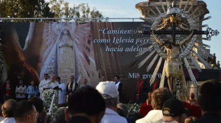 800 mil participaron en la fiesta del Señor del Milagro en Argentina