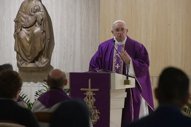 El Papa Francisco invita a los cristianos a hablar con Dios cara a cara