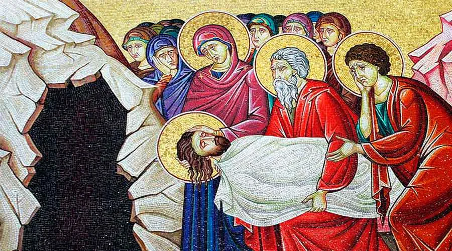 Mosaico del momento en que ingresan el cuerpo de Jesús al sepulcro. Foto: AntanO / Wikimedia (CC 4.0).?w=200&h=150