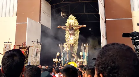 Esta es la historia de una devoción que atrae a multitudes en Perú