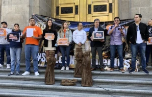Entrega de firmas en la Suprema Corte de Justicia de la Naciu00f3n. Cru00e9dito: Twitter / @urielesqueda4. 