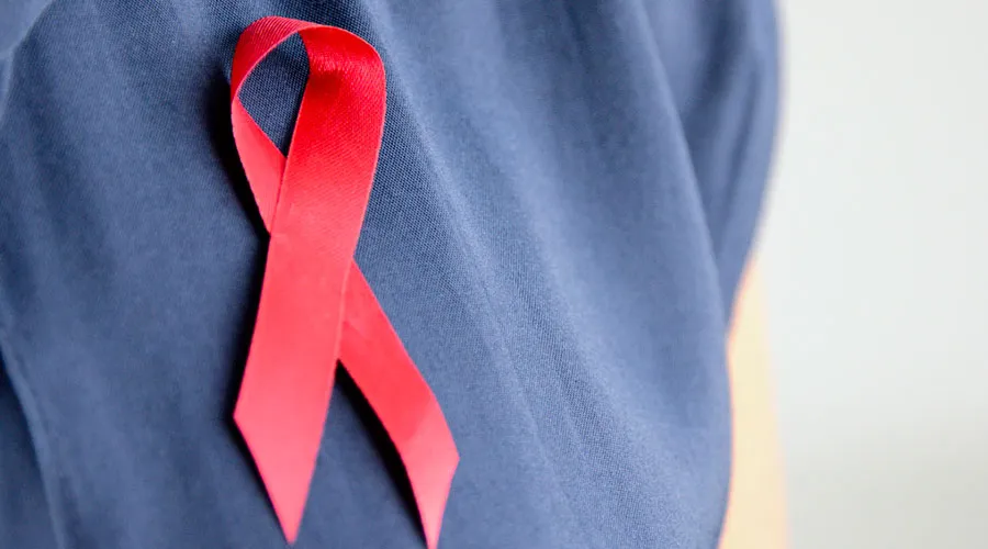 Imagen referencial / Lazo simbólico de la lucha contra el SIDA. Foto: Sida Flickr World Bank Photo Collection (CC-BY-NC-ND-2.0)