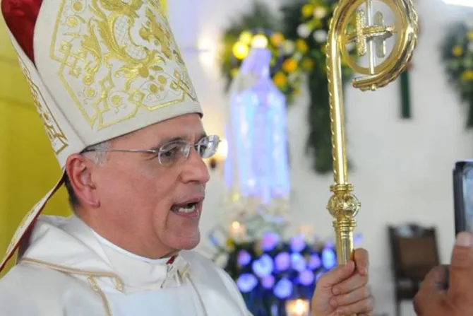 Nicaragua: Cardenal Brenes expresa su apoyo al Obispo Báez ante ataques mediáticos