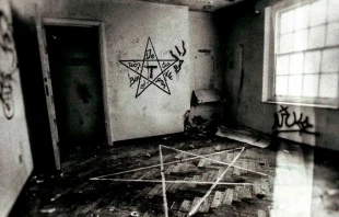 Su00edmbolos Satu00e1nicos. Cru00e9dito: Flickr de Dellboy y Art (CC-BY-NC-SA-2.0) 