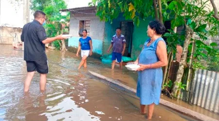 Iglesia en Colombia atiende a damnificados y pide solidaridad ante inundaciones