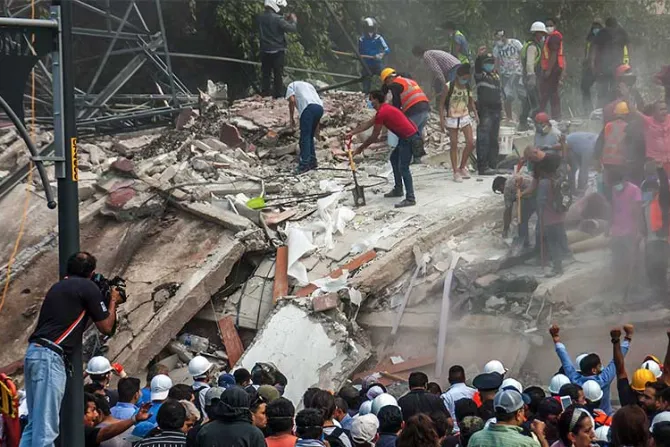 Así respondió la Iglesia ante la tragedia de los sismos en México en 2017