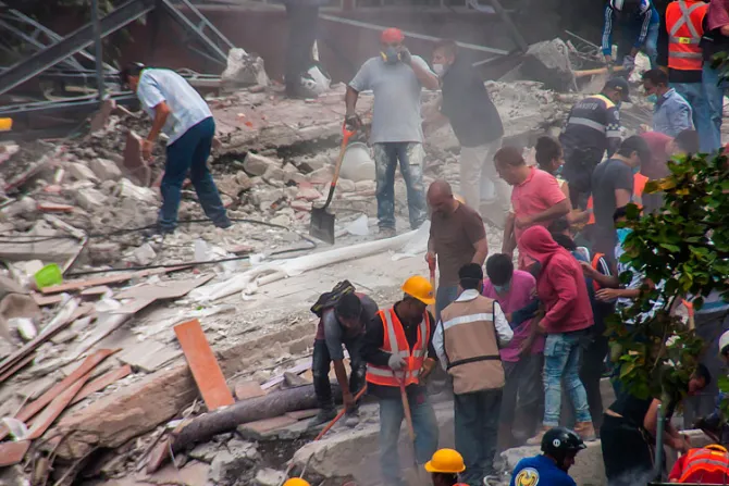 Al recordar un año más de sismos en México, sacerdote propone esta oración