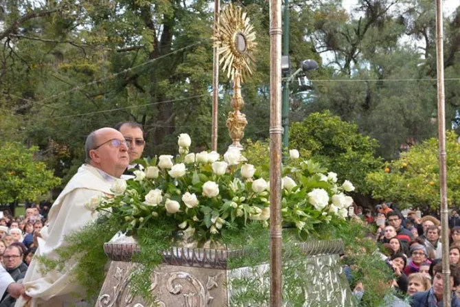 Argentina celebra Corpus Christi e implora por la vida [FOTOS y VIDEOS]