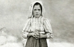 Lucia dos Santos niu00f1a. Cru00e9dito: Dominio pu00fablico 