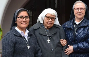 Sor Angustias, al centro. Cru00e9dito: Religiosas Franciscanas del Buen Consejo 