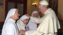 Sor Candida Belloti y el Papa Francisco durante un encuentro en 2014 / Foto: Ministros de los Enfermos de San Camilo